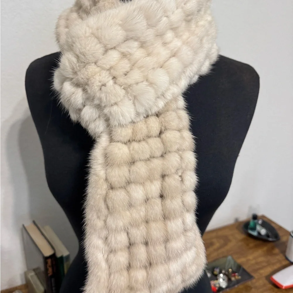Kelli Kouri Grid Knit Ivory/Cream Fur Soft Scarf L 75